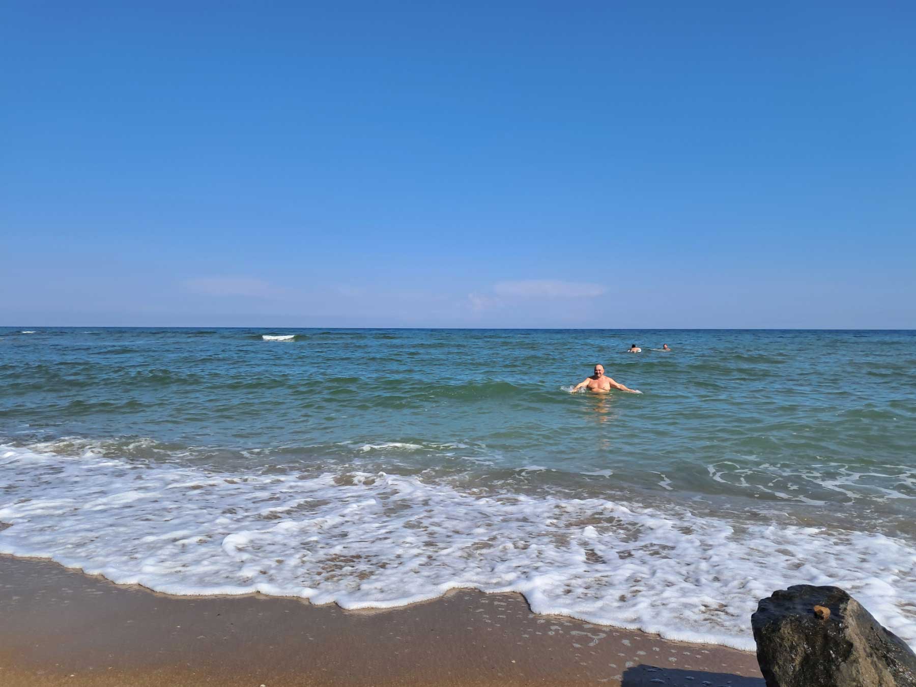 Море в Кароліно-Бугаз